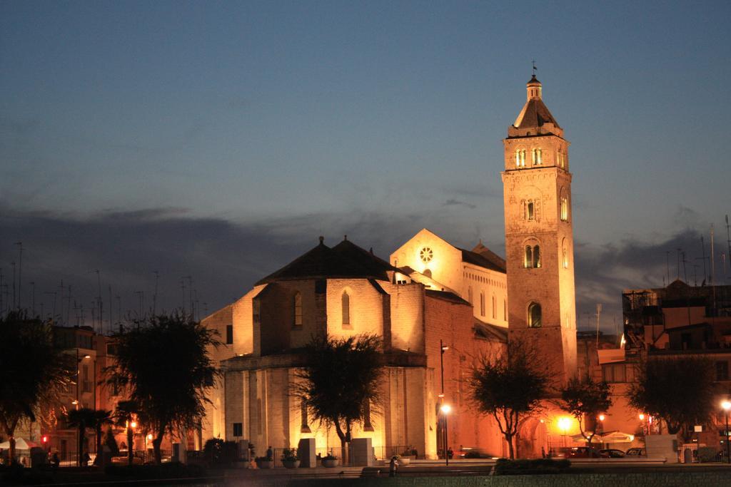 Bed And Breakfast Charming House Barletta Exterior foto