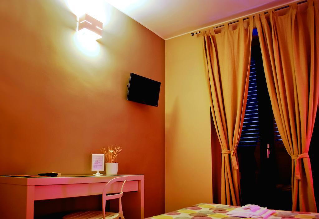 Bed And Breakfast Charming House Barletta Exterior foto
